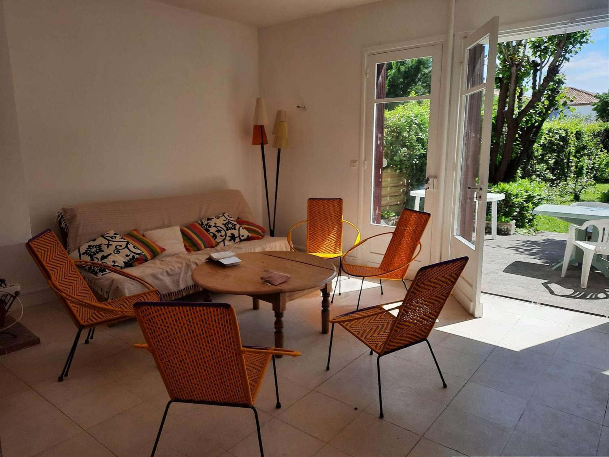 Maison Familiale Renovee Pour 13 Pers. A Royan, Proche - Fr-1-494-204 Hébergement de vacances